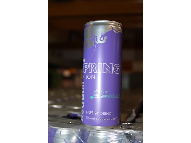 Energiedrank red bull spring edition walstro roze grapefruit. 240 trays a 12 x 0,25l. 2880 blikken. tht 3-2... - afbeelding 3 van  3