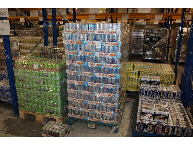 Energiedranken red bull w.o. sugarfree, zero en fugi appel. 110 trays a 24 x 250 ml. totaal 2640 blikken. t... - afbeelding 1 van  2