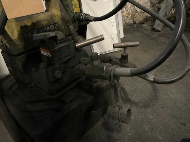 Enerpac b6010b01 mobiele hydraulische pomp - afbeelding 4 van  6