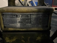 Enerpac b6010b01 mobiele hydraulische pomp - afbeelding 5 van  6