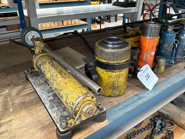 Enerpac hydraulische handpers - afbeelding 1 van  1