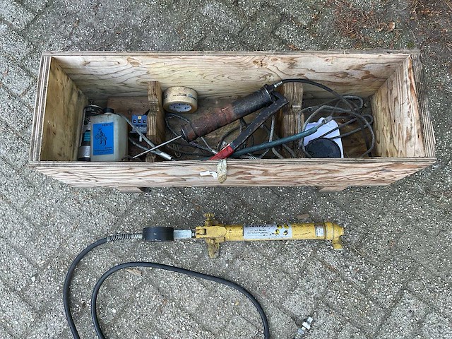 Enerpac hydraulische handpomp - afbeelding 4 van  5