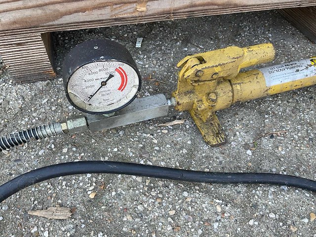 Enerpac hydraulische handpomp - afbeelding 5 van  5