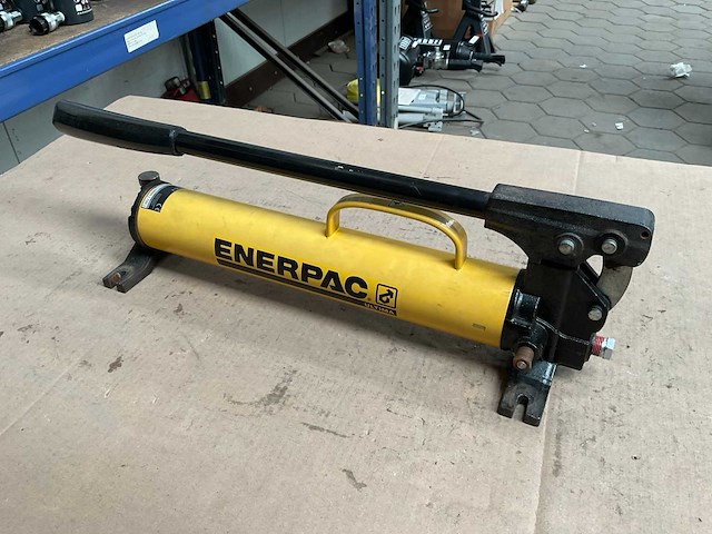 Enerpac hydraulische handpomp - afbeelding 1 van  3
