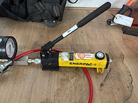 Enerpac hydraulische handpomp - afbeelding 2 van  4