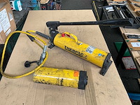 Enerpac hydraulische handpomp - afbeelding 1 van  4