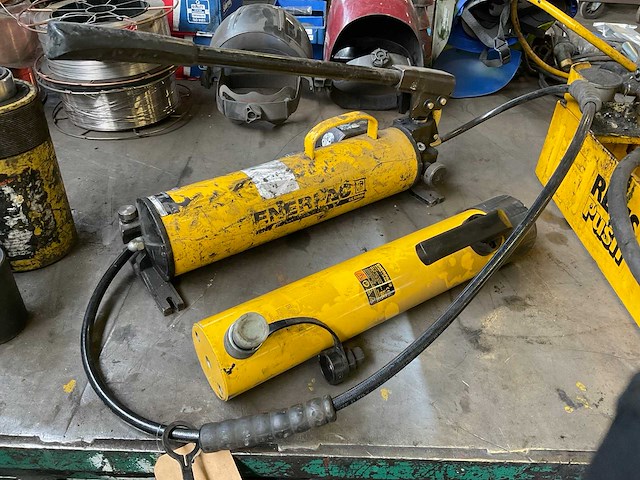 Enerpac ultimate hydraulische handpomp - afbeelding 1 van  7