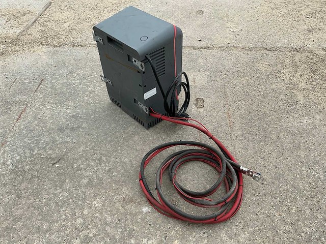 Enersys cc210x acculader - afbeelding 9 van  11