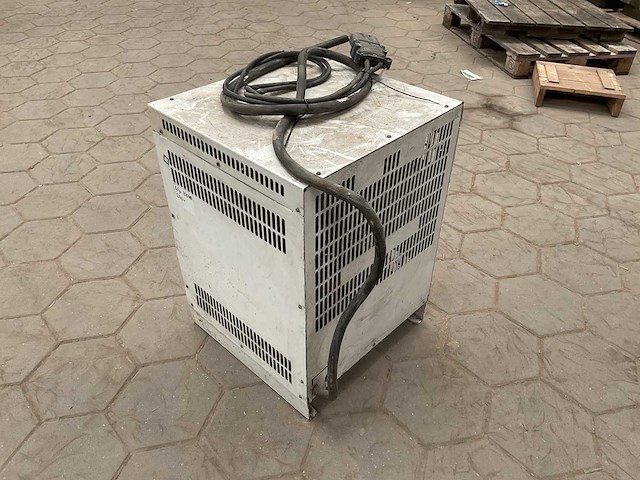 Enersys hawker acculader - afbeelding 2 van  5