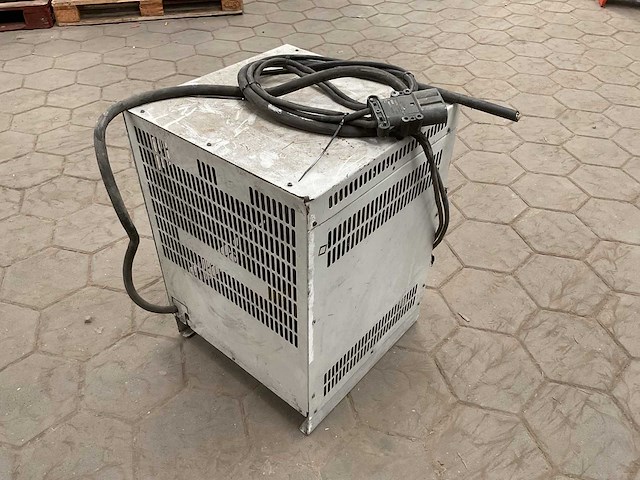 Enersys hawker acculader - afbeelding 4 van  5