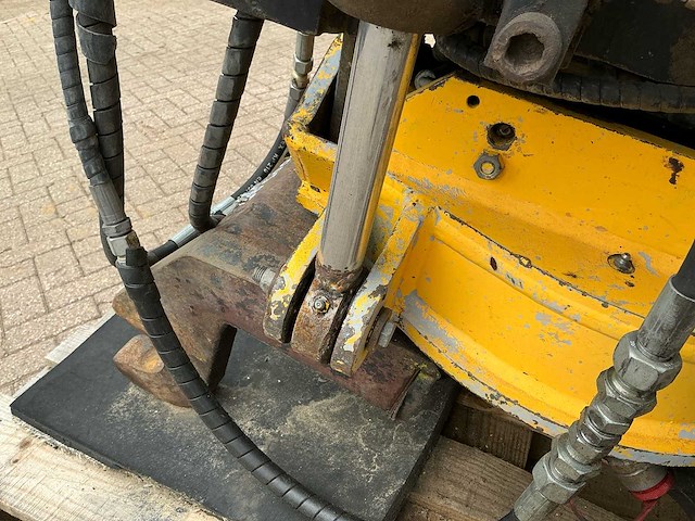 Engcon ec 15 draaikantelstuk s1 conector - afbeelding 15 van  15