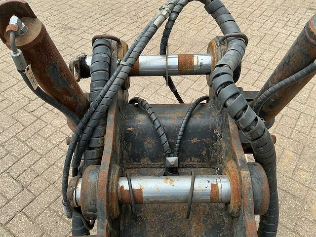 Engcon ec 15 draaikantelstuk s1 conector - afbeelding 7 van  15