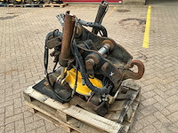 Engcon ec 15 draaikantelstuk s1 conector - afbeelding 8 van  15