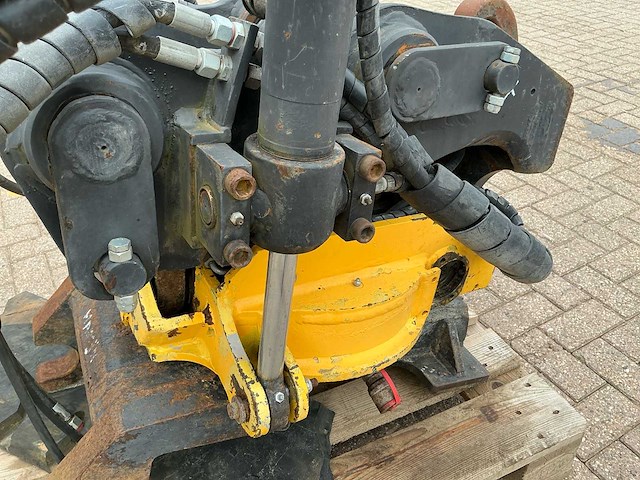Engcon ec 15 draaikantelstuk s1 conector - afbeelding 14 van  14
