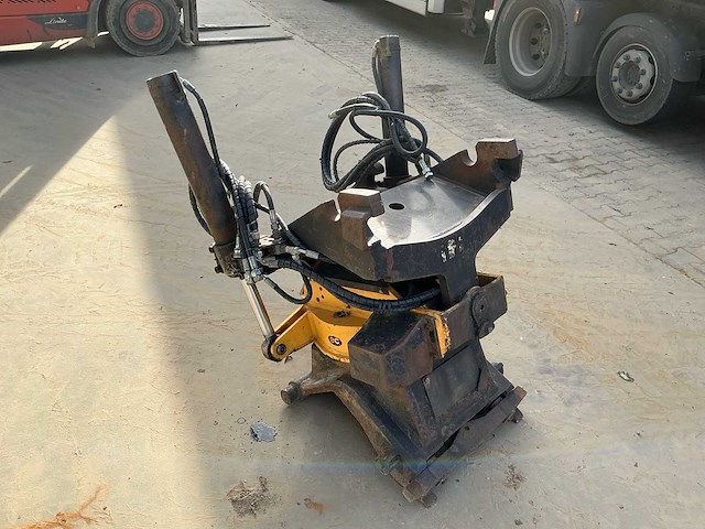 Engcon ec20 cw300w tiltrotator - afbeelding 10 van  26
