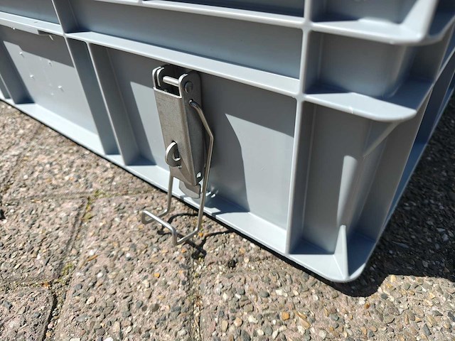 Engels - e-line normbox 8622 - magazijnbak (16x) met sluiting - afbeelding 7 van  7