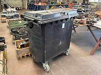 Engels afvalcontainer - afbeelding 2 van  4