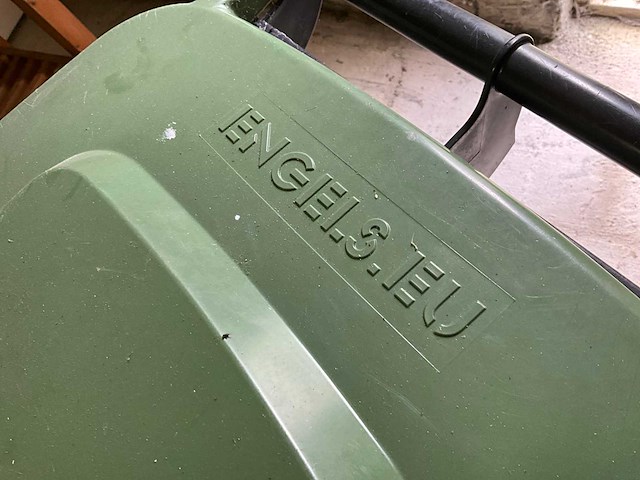 Engels afvalcontainer - afbeelding 5 van  5