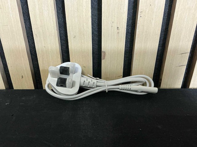 Engelse stekker (70x) - afbeelding 2 van  4