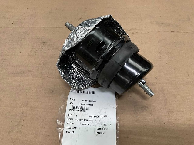 Engine mount rear - afbeelding 1 van  2