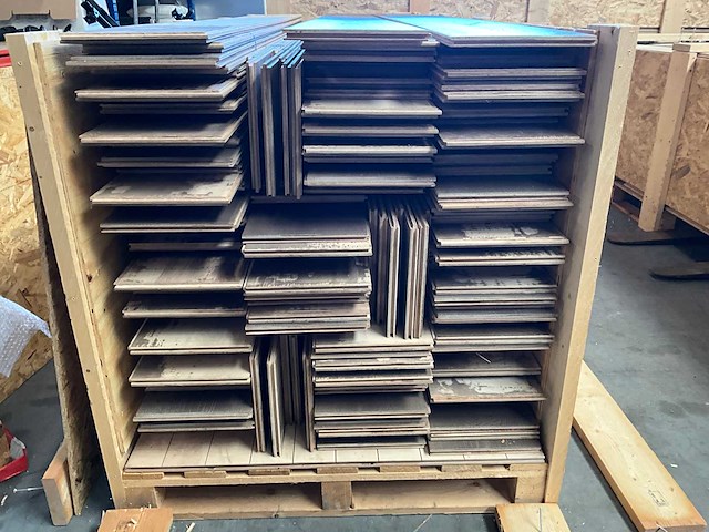 Engineered plank - europese eik - houten vloer 100m2 - afbeelding 1 van  2