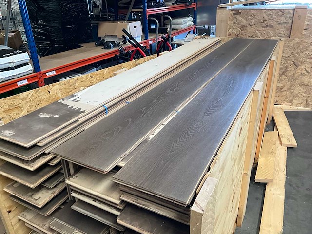 Engineered plank - europese eik - houten vloer 100m2 - afbeelding 4 van  6