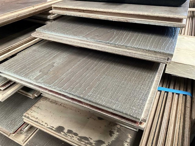 Engineered plank - europese eik - houten vloer 85m2 - afbeelding 2 van  2