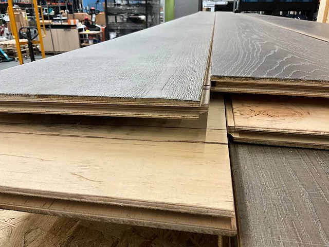 Engineered plank - europese eik - houten vloer 95m2 - afbeelding 3 van  7