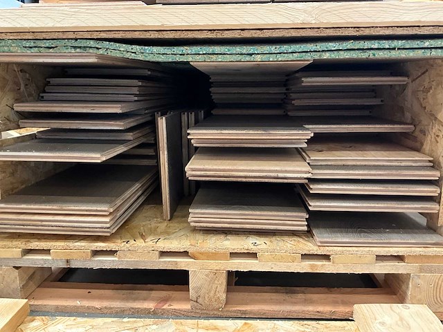 Engineered plank - europese eik - houten vloer 95m2 - afbeelding 7 van  7