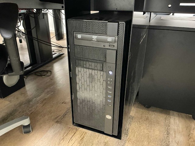 Engineering pc opstelling (4x) - afbeelding 2 van  18