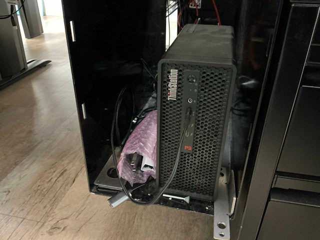 Engineering pc opstelling (4x) - afbeelding 7 van  18