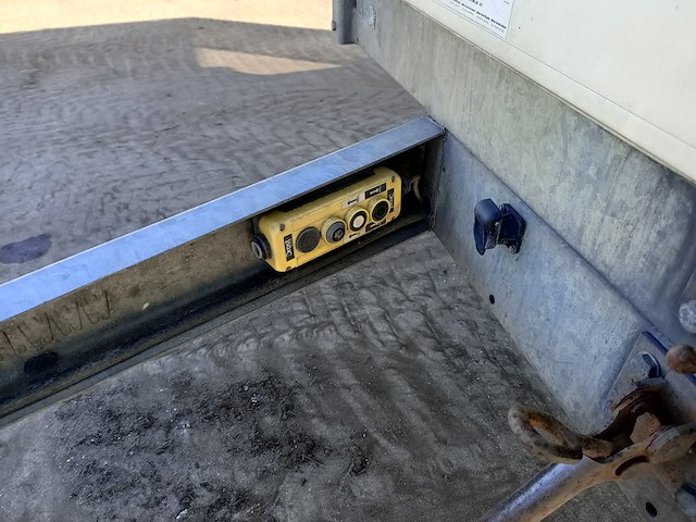 Enkelas kipper aanhanger, hapert, 2013 - afbeelding 7 van  23