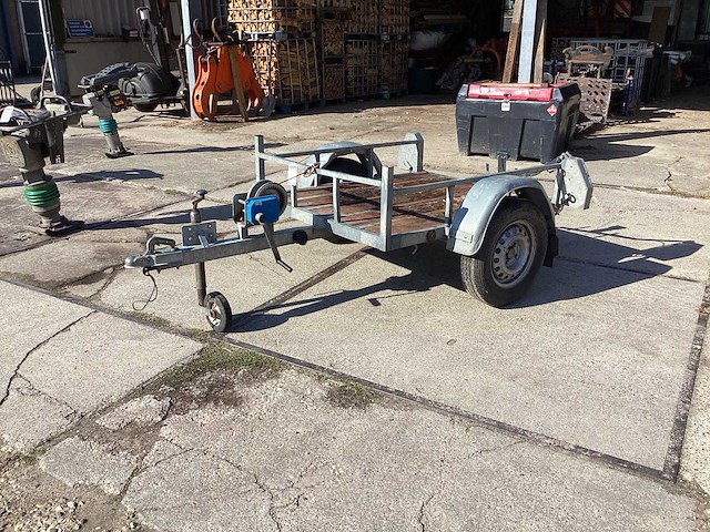 Enkelassige transportaanhangwagen met handlier - afbeelding 1 van  2