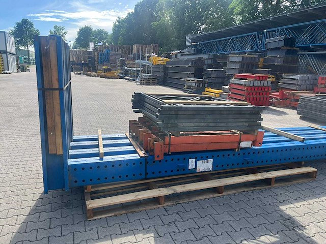 Enkelzijdige draagarmstelling 4x8 - afbeelding 2 van  6