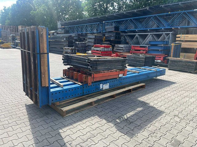 Enkelzijdige draagarmstelling 4x8 - afbeelding 7 van  8
