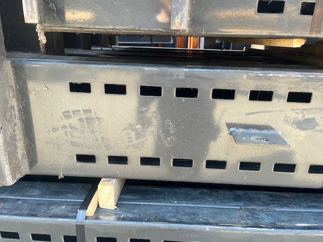 Enkelzijdige draagarmstelling 4x8 - afbeelding 7 van  7
