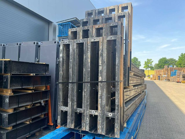 Enkelzijdige draagarmstelling 4x8 - afbeelding 3 van  4
