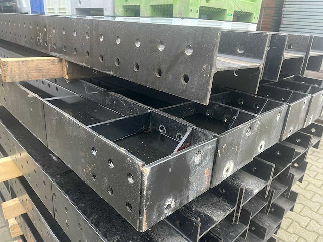 Enkelzijdige draagarmstelling 6x18 - afbeelding 4 van  19