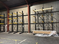 Enkelzijdige draagarmstelling 8x24