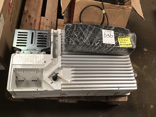 Enphase 3,5 kw accu - afbeelding 1 van  2
