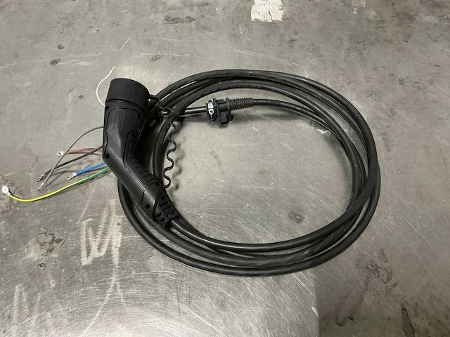 Enphase auto oplader - afbeelding 4 van  5