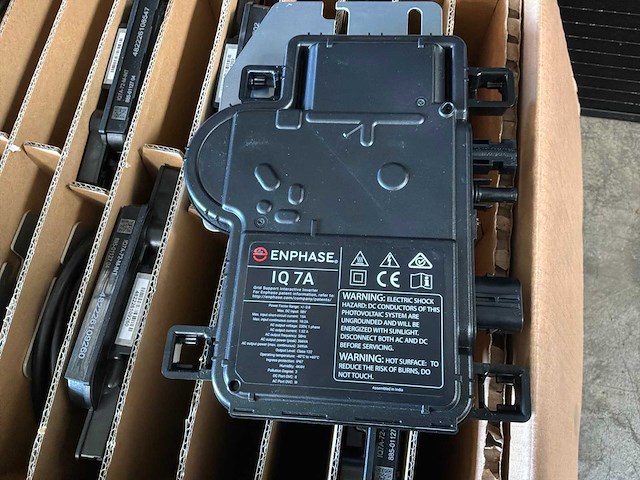 Enphase iq 7a omvormer (6x) - afbeelding 3 van  8