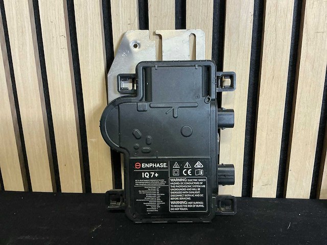 Enphase iq7+ micro omvormer (4x) - afbeelding 2 van  3