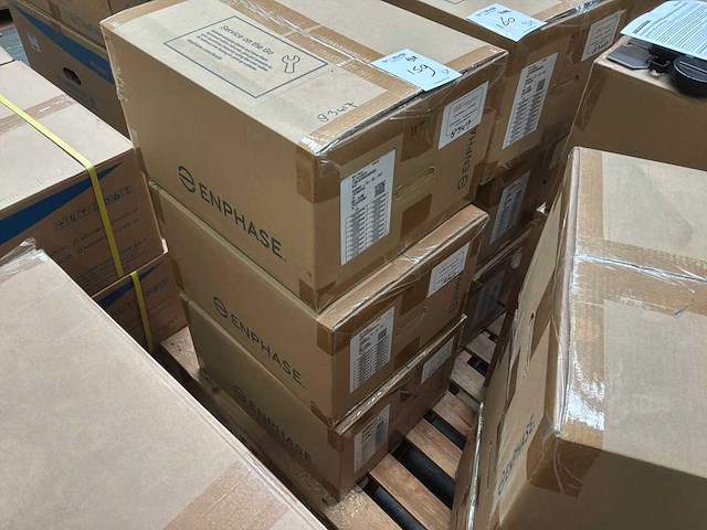 Enphase iq8mc-72-m-int micro-omvormer (54x) - afbeelding 3 van  6