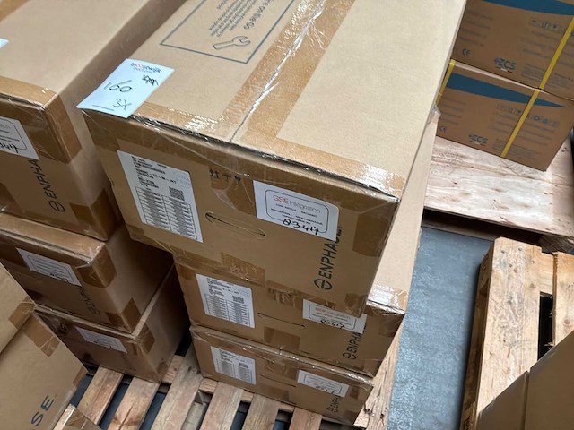 Enphase iq8mc-72-m-int micro-omvormer (54x) - afbeelding 3 van  6