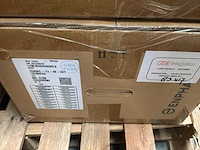 Enphase iq8mc-72-m-int micro-omvormer (54x) - afbeelding 5 van  5