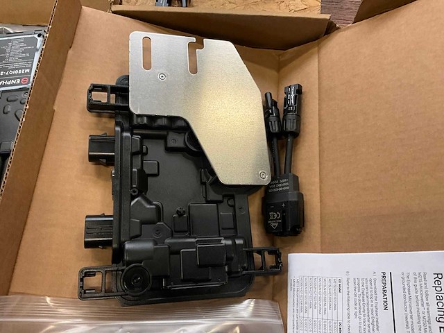 Enphase m2501q7-2ln micro omvormer (2x) - afbeelding 3 van  4