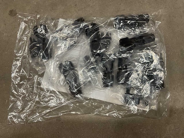 Enphase male q-cable (q-conn-r-10m) partij connectoren, 150 stuks - afbeelding 3 van  4
