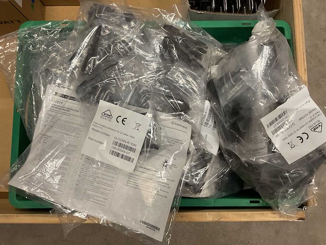 Enphase male q-cable (q-conn-r-10m) partij connectoren, 150 stuks - afbeelding 5 van  5