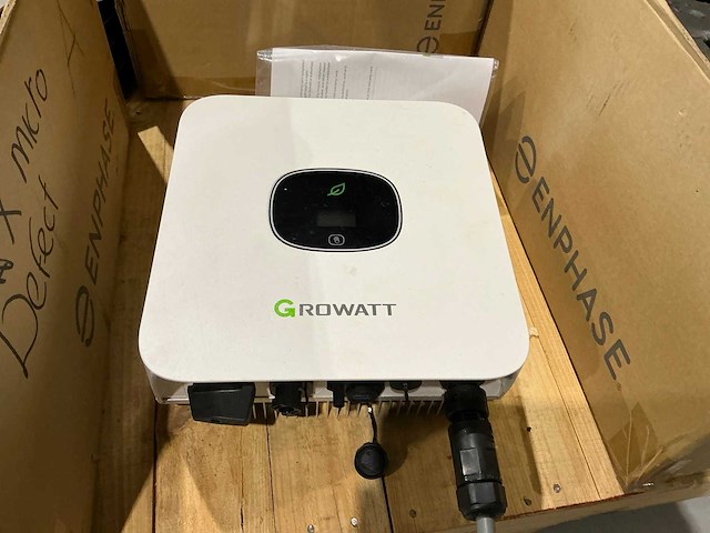 Enphase partij gebruikte /defecte micro omvormers - afbeelding 7 van  8